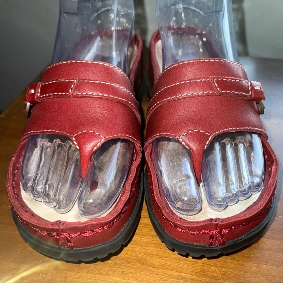 American Eagle Sandals Womens 5M Red Leather Vintage Platform Flip Flop Thong - Picture 3 of 11